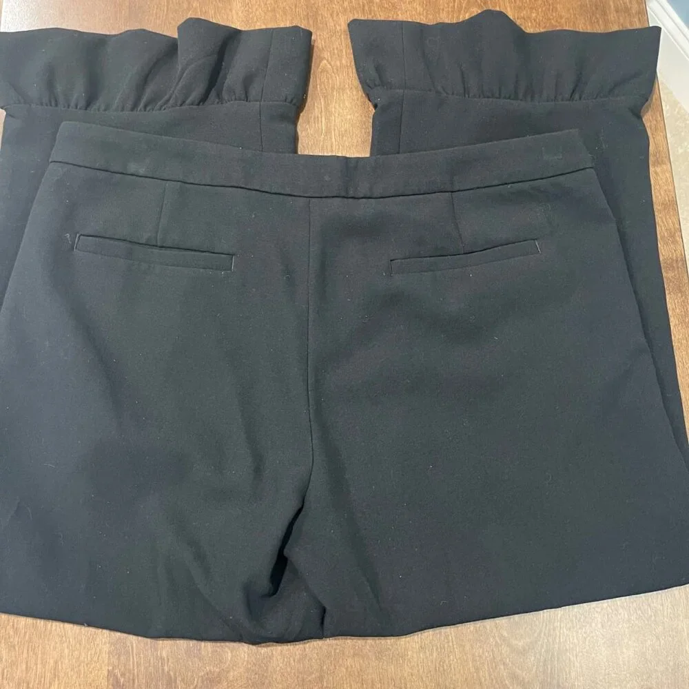 Banana Republic Logan Crop Dress Pants Women's Size 12 Black Ruffle Hems Viscose